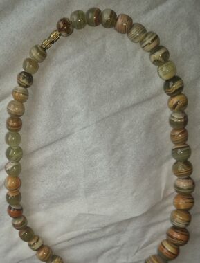 GREEN ONYX.   Beaded Green and Brown Natural Stone Necklace